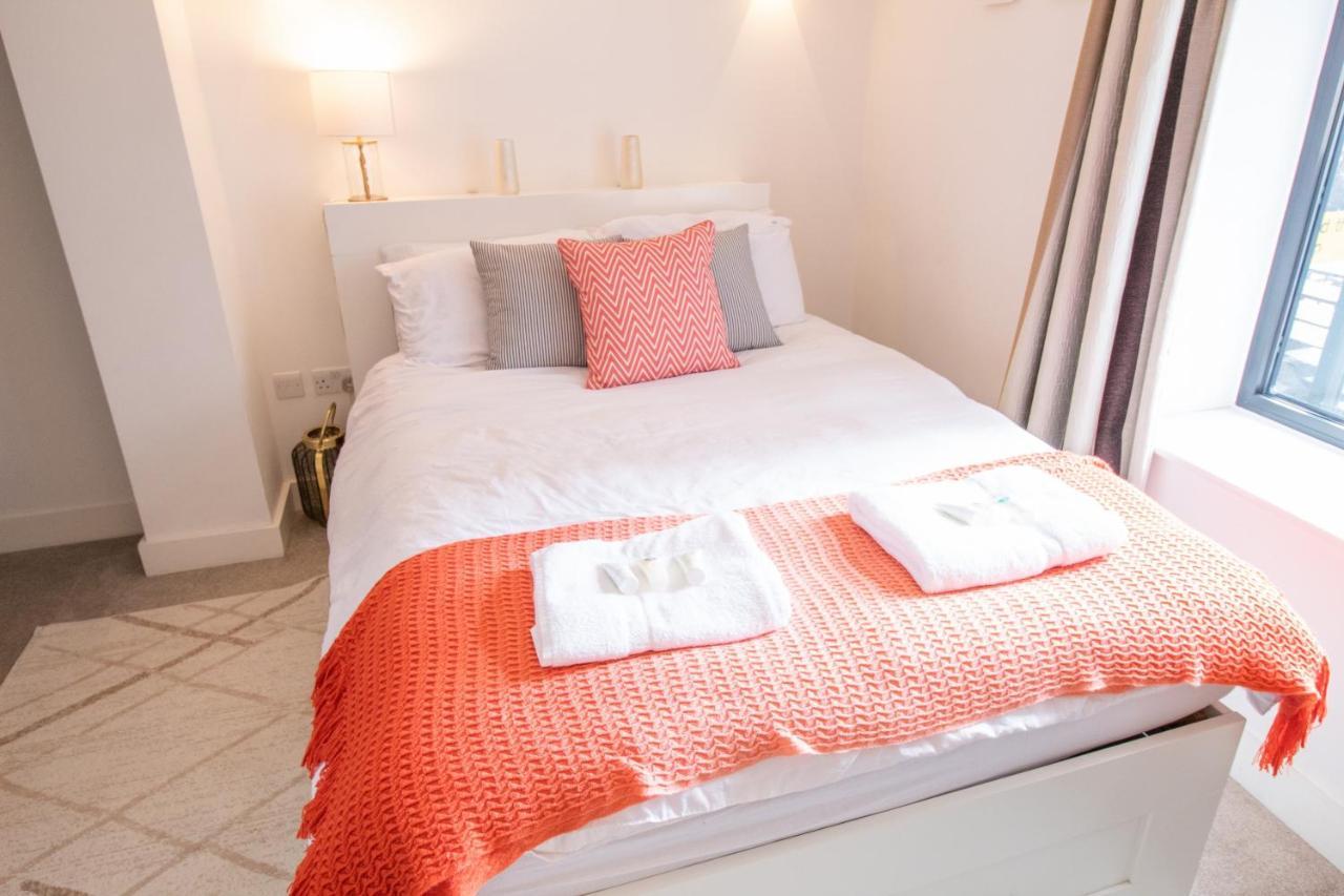 The New52 Oxford By 360Stays - Bespoke 2 Bed Luxury Apartment In The Heart Of Oxford City Centre With Parking Kültér fotó
